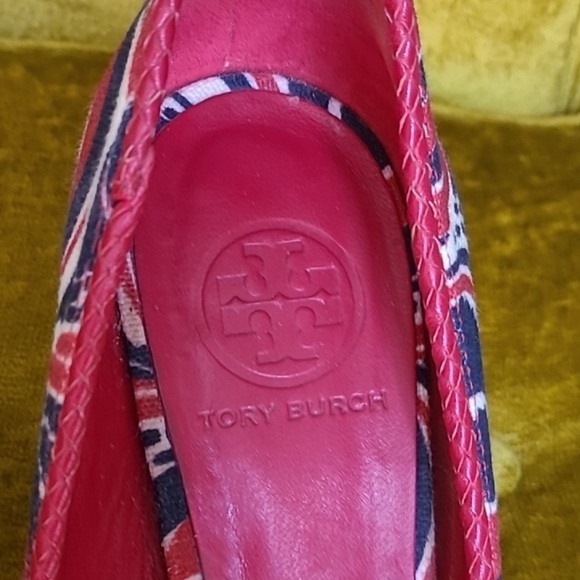 TORY BURCH Red and Navy Canvas 4" Heels Size 9 - Picture 4 of 10